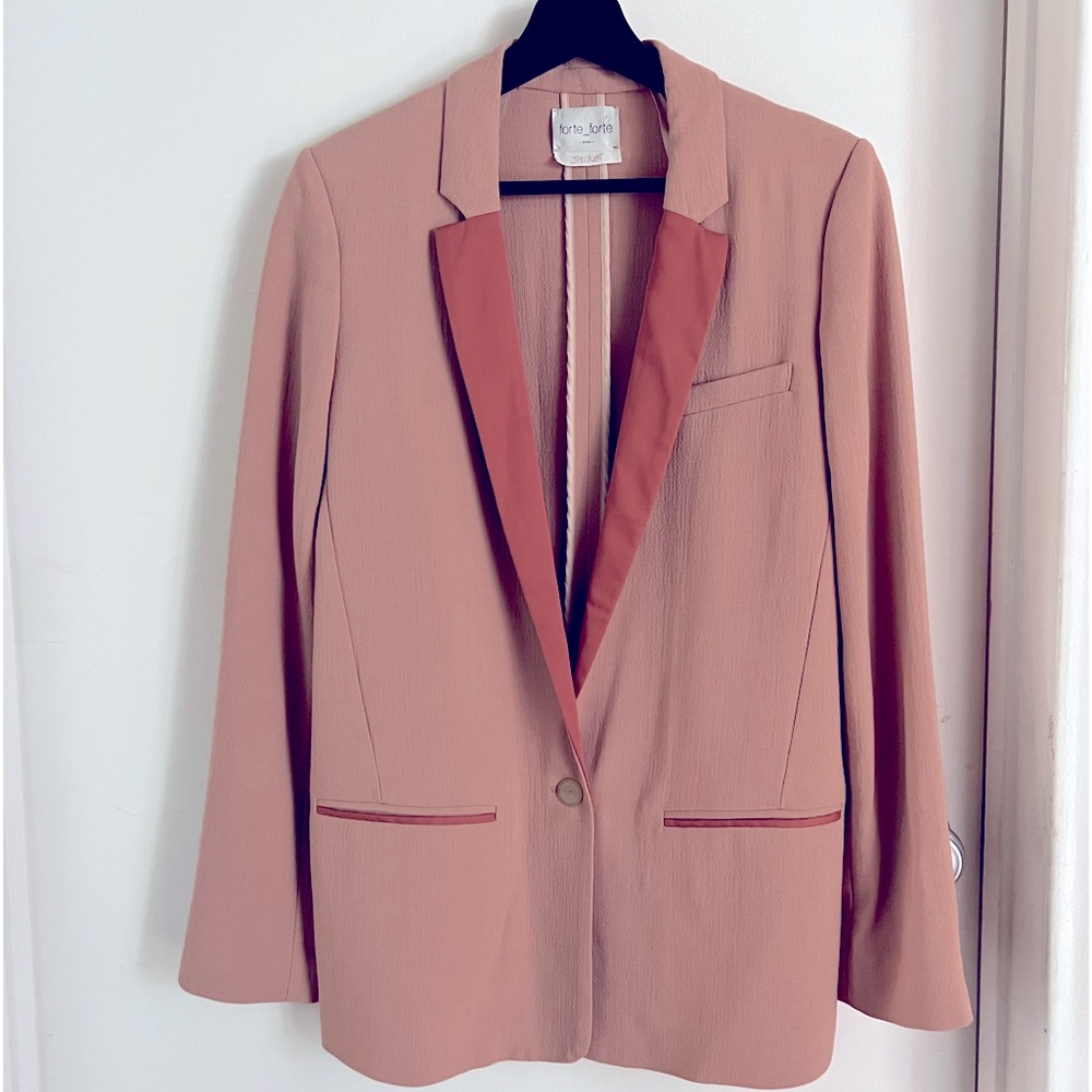 Forte_Forte blazer jacket size1 fits a 6/8 tuxedo style very nice blush color